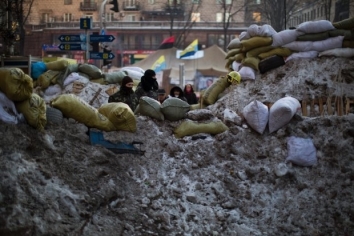 Барикади на Євромайдані - Майдану потрібні будівельні матеріали для нових  барикад
